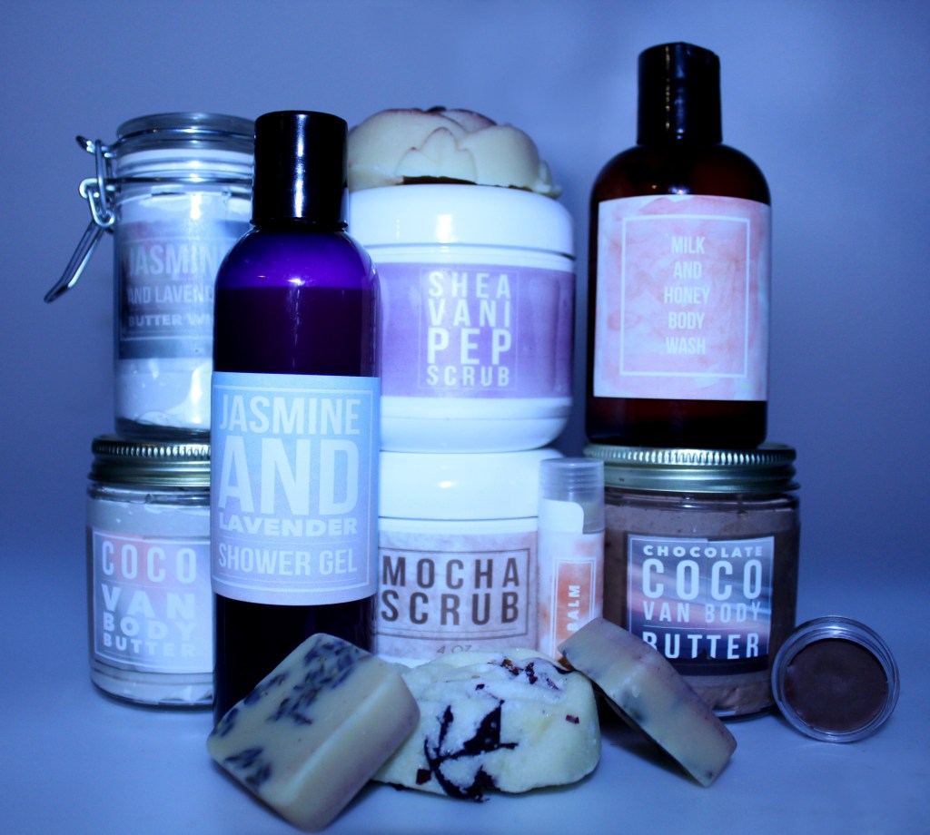 Designs by Het Heru’s Online Store is&nbsp;HERE!